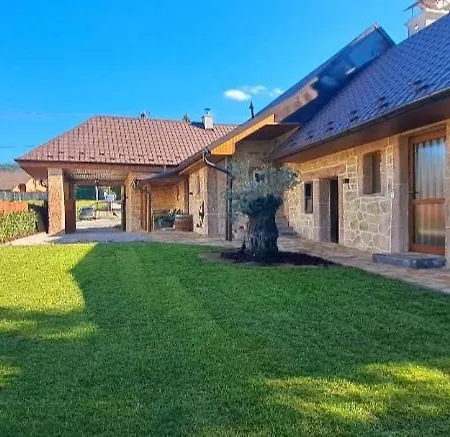 Dovolenkovy Dom Jazierko Nyaraló